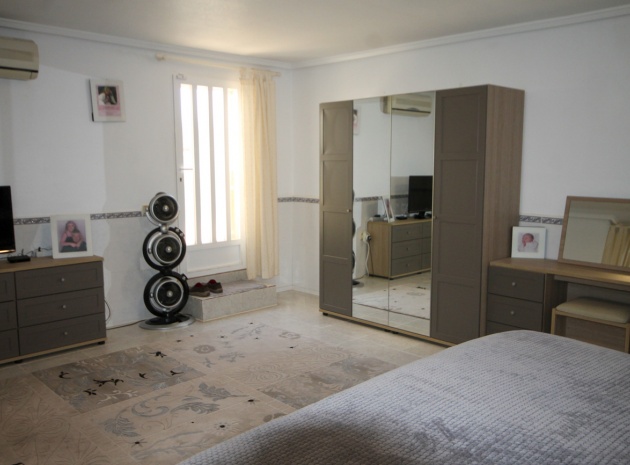 Resale - Villa - Villamartin - El Galan