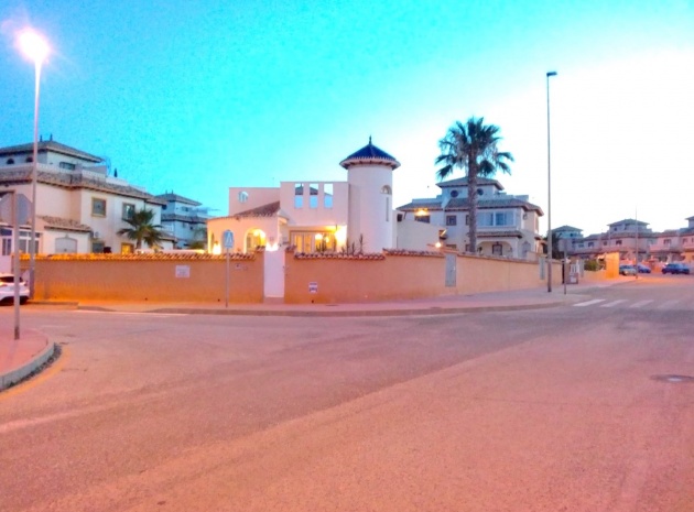 Resale - Villa - Cabo Roig - Lomas de Cabo Roig