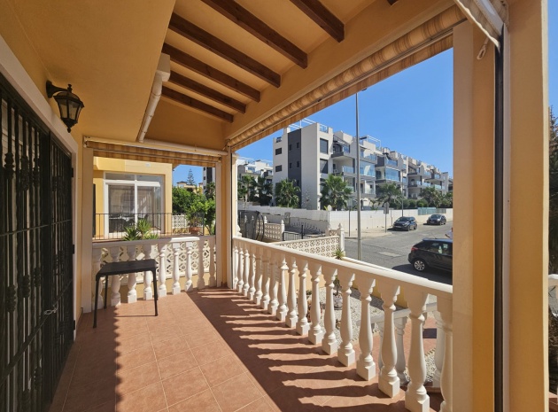Resale - Villa - Villamartin - lomas del golf