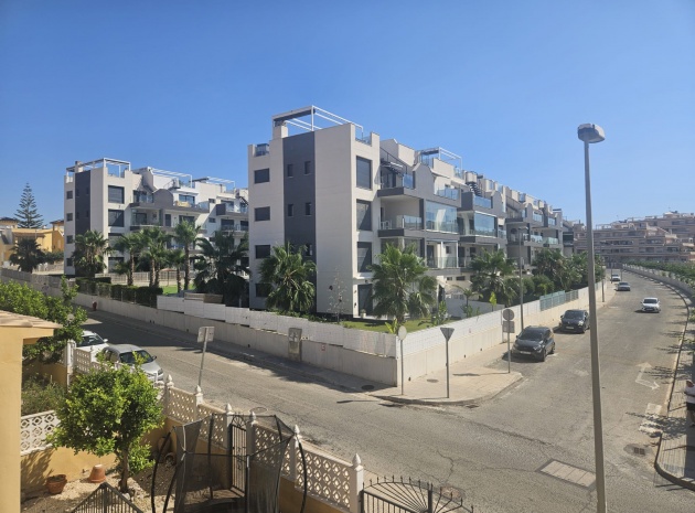 Resale - Villa - Villamartin - lomas del golf