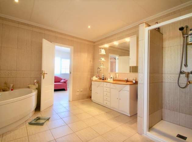 Återförsäljning - Villa - Villamartin