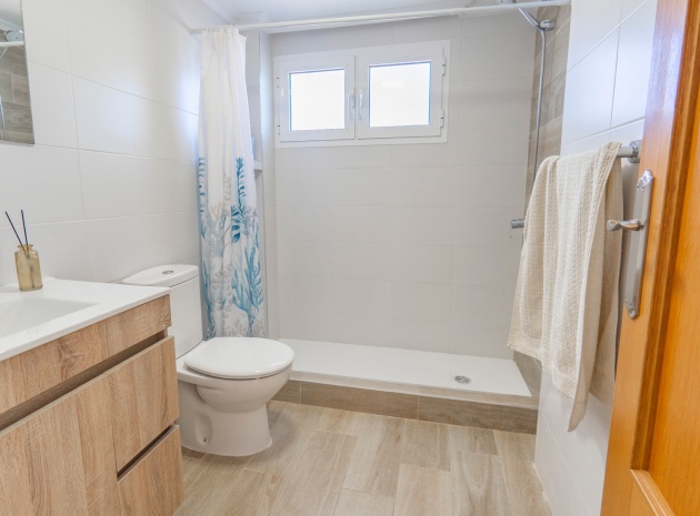 Återförsäljning - Lägenhet - Torrevieja - Beachside Torrevieja