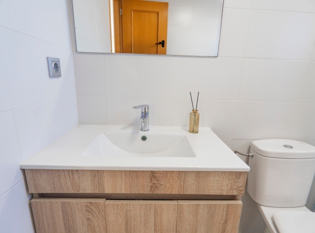 Återförsäljning - Lägenhet - Torrevieja - Beachside Torrevieja