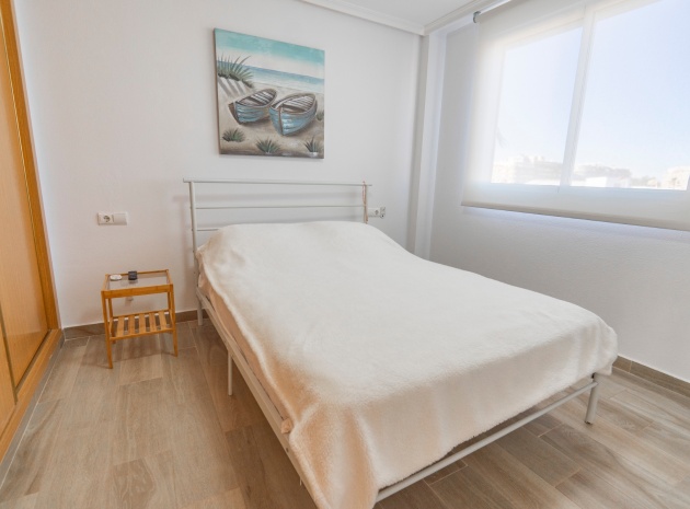 Återförsäljning - Lägenhet - Torrevieja - Beachside Torrevieja