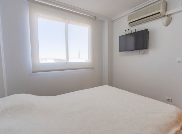 Återförsäljning - Lägenhet - Torrevieja - Beachside Torrevieja