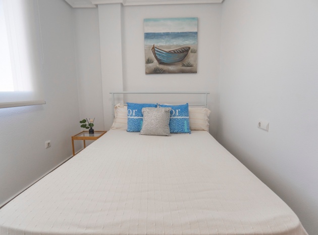 Återförsäljning - Lägenhet - Torrevieja - Beachside Torrevieja