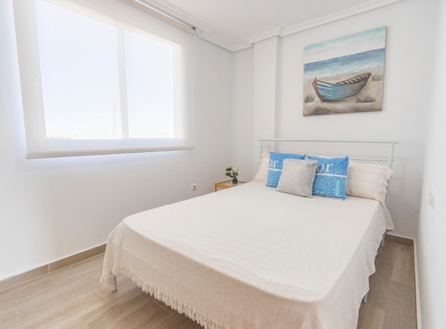 Återförsäljning - Lägenhet - Torrevieja - Beachside Torrevieja