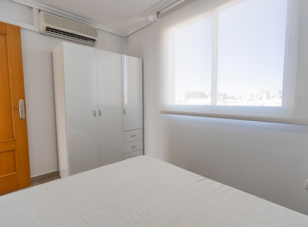 Återförsäljning - Lägenhet - Torrevieja - Beachside Torrevieja