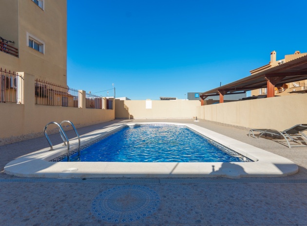 Återförsäljning - Lägenhet - Torrevieja - Beachside Torrevieja