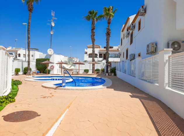 Resale - Apartment - Los Montesinos - entre naranjos