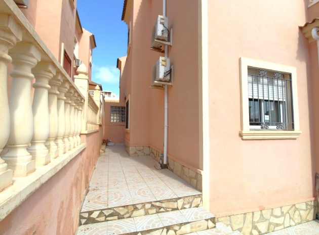 Revente - Villa - Playa Flamenca - pueblo caballero