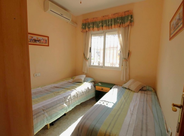 Revente - Villa - Playa Flamenca - pueblo caballero