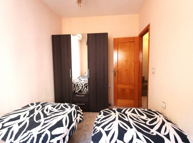 Revente - Villa - Playa Flamenca - pueblo caballero