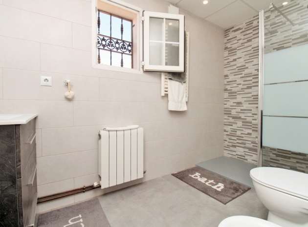 Resale - Villa - Villamartin - Los Dolses