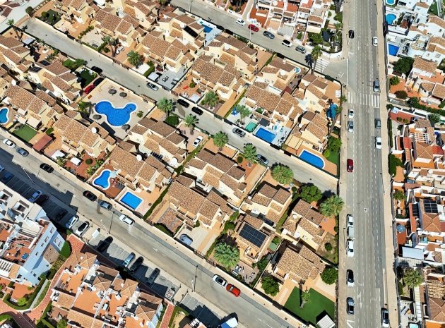 Resale - Villa - Villamartin - Los Dolses