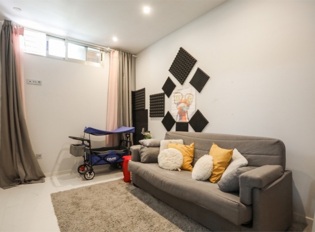 Resale - Villa - Villamartin