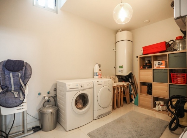 Resale - Villa - Villamartin