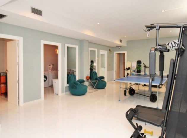 Resale - Villa - Villamartin