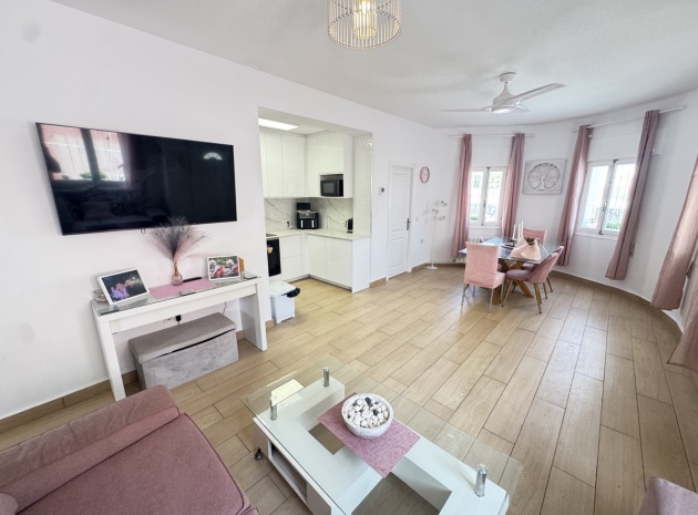 Återförsäljning - Villa - La Florida  - La Florida