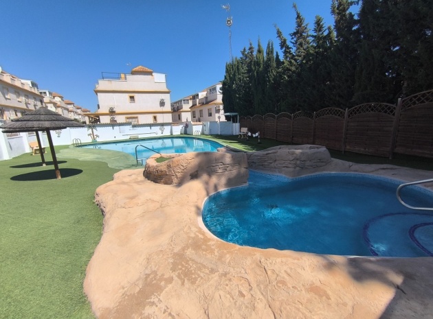 Wederverkoop - Herenhuis - Algorfa