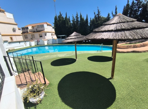 Wederverkoop - Herenhuis - Algorfa