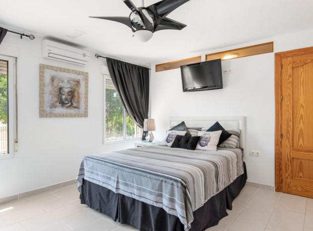 Resale - Villa - Catral