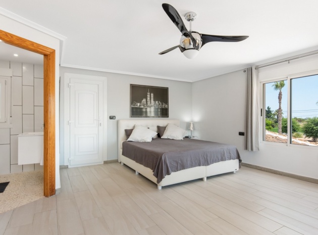 Resale - Villa - Catral