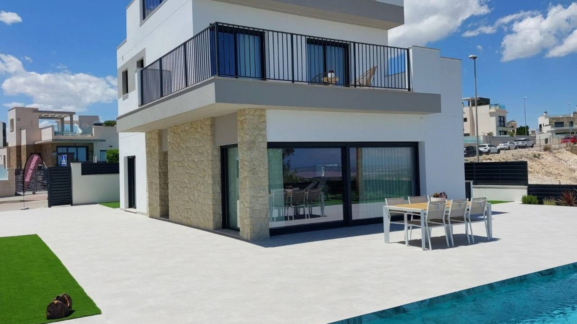 Luxury detached villa for sale in Villamartin with sea and salt lake views