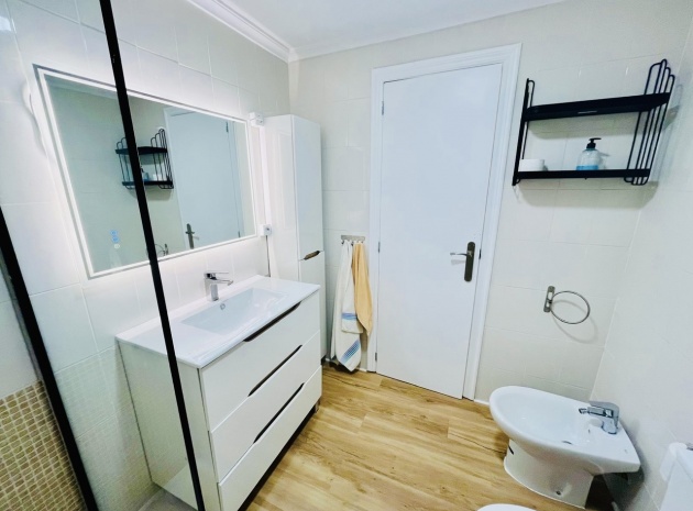 Wederverkoop - Appartement - Torrevieja - Beachside Torrevieja