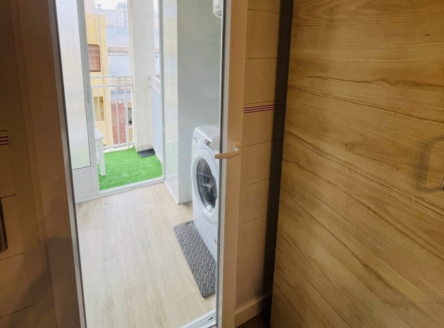 Wederverkoop - Appartement - Torrevieja - Beachside Torrevieja