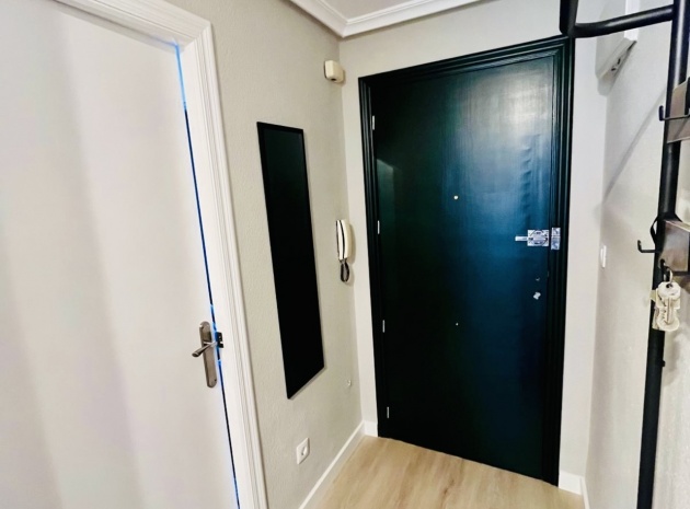 Wederverkoop - Appartement - Torrevieja - Beachside Torrevieja