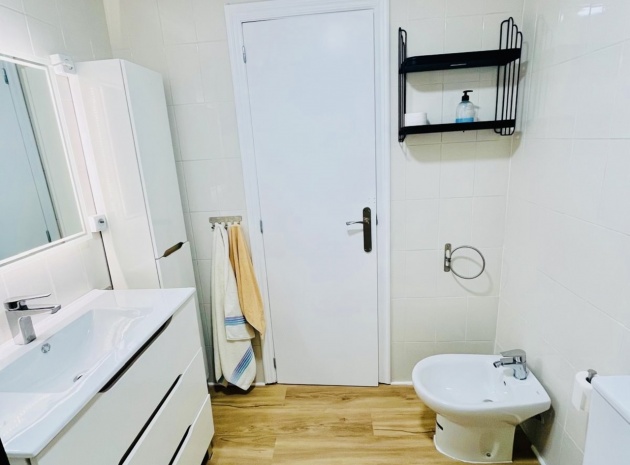 Wederverkoop - Appartement - Torrevieja - Beachside Torrevieja