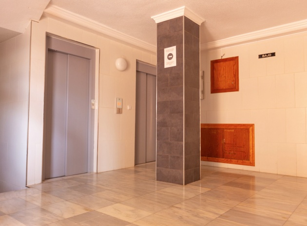 Wiederverkauf - Wohnung - Torrevieja - Beachside Torrevieja