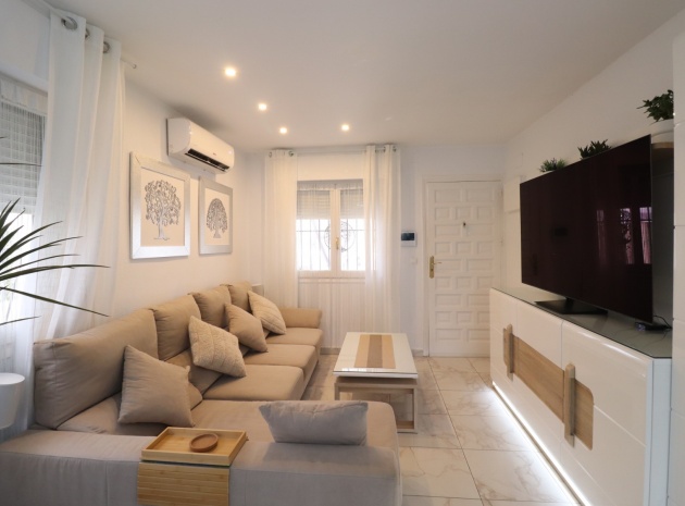 Återförsäljning - Villa - La Florida  - La Florida