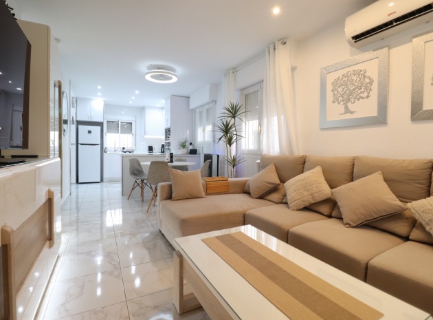 Återförsäljning - Villa - La Florida  - La Florida