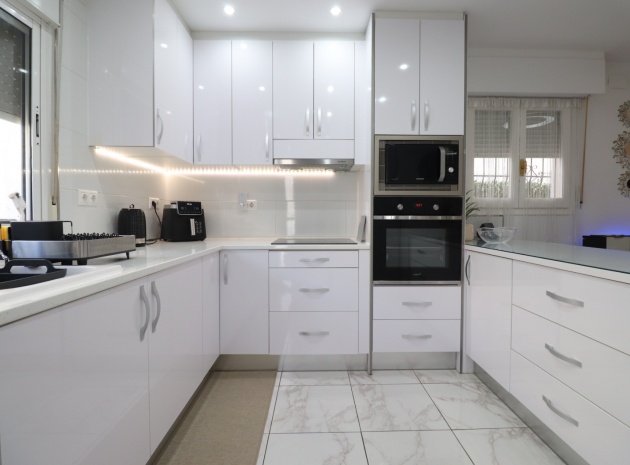 Återförsäljning - Villa - La Florida  - La Florida