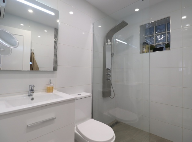 Återförsäljning - Villa - La Florida  - La Florida