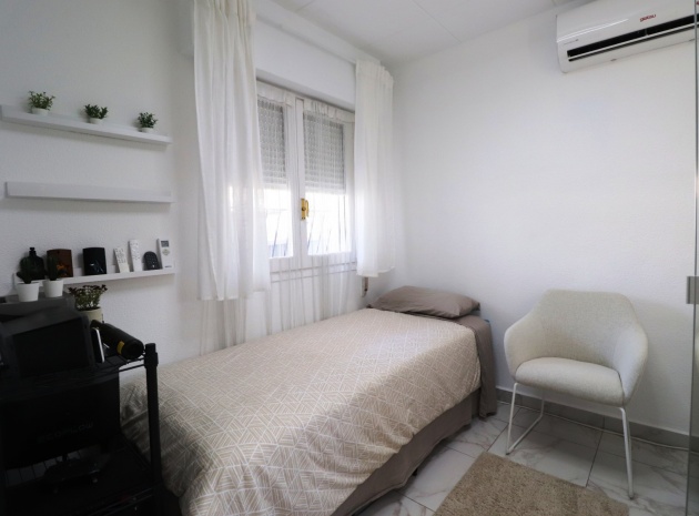 Återförsäljning - Villa - La Florida  - La Florida