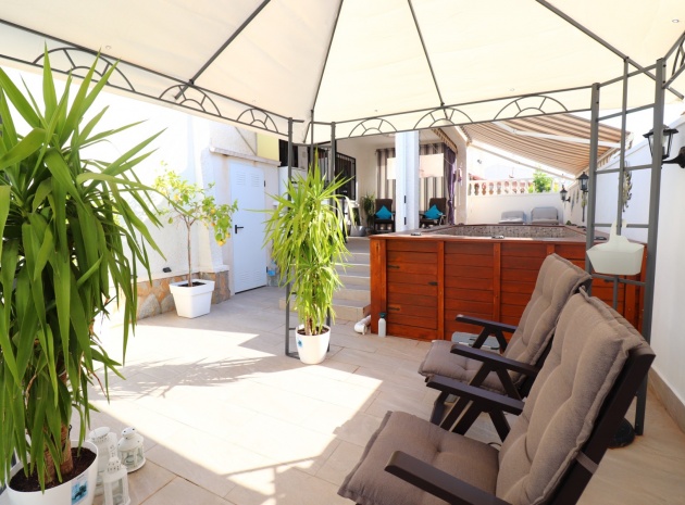 Återförsäljning - Villa - La Florida  - La Florida