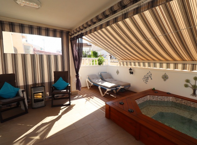 Återförsäljning - Villa - La Florida  - La Florida