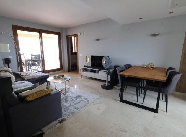 Återförsäljning - Lägenhet - Punta Prima - la entrada