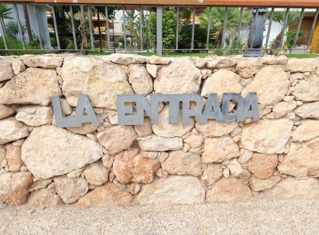 Återförsäljning - Lägenhet - Punta Prima - la entrada