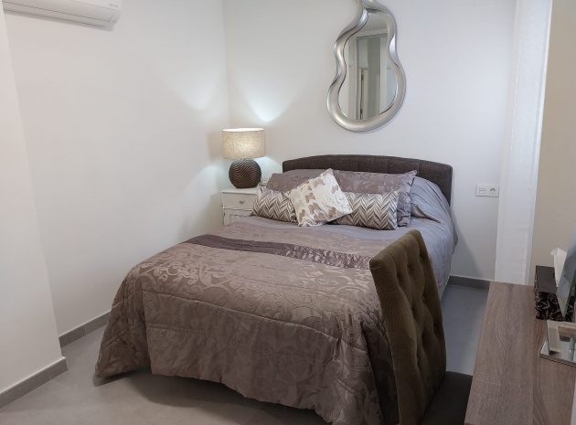 Resale - Apartment - Villamartin - La Fuente