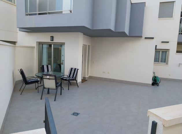 Resale - Apartment - Villamartin - La Fuente