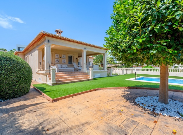 Resale - Villa - Benissa