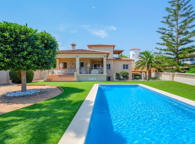 Resale - Villa - Benissa