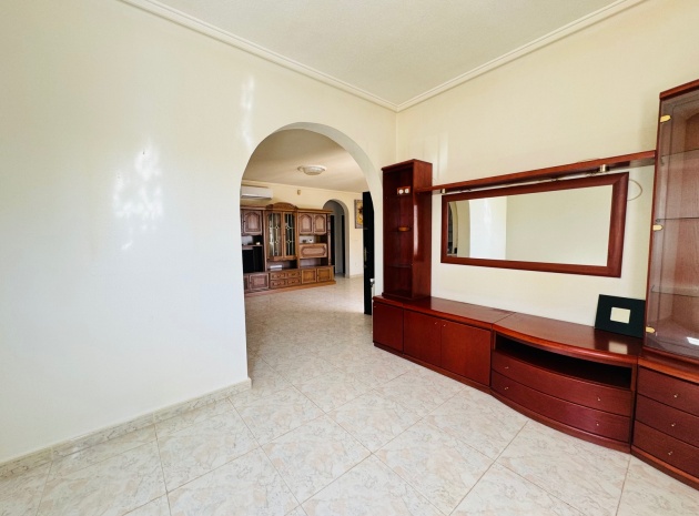 Återförsäljning - Villa - Ciudad Quesada