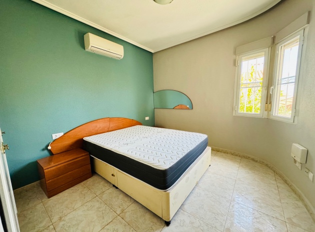 Återförsäljning - Villa - Ciudad Quesada