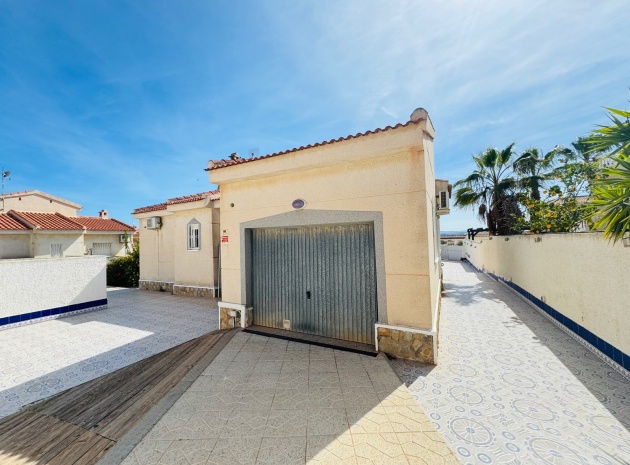 Återförsäljning - Villa - Ciudad Quesada