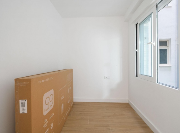 Resale - Apartment - Torrevieja - Beachside Torrevieja